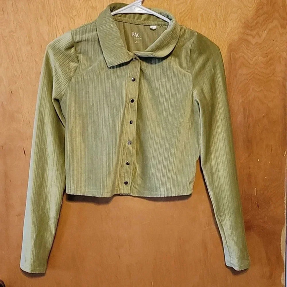 "PAC cares" size Medium  Olive green long sleeve sweater. - Picture 1 of 5